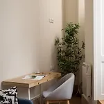 Апартаменти Arroios Urban With Mezzanine Лісабон