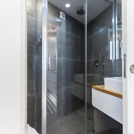Arroios Urban Studio With Mezzanine شقة *