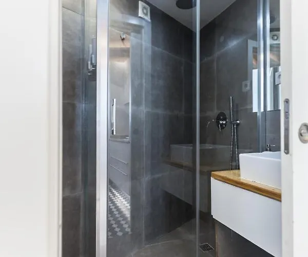 Arroios Urban Studio With Mezzanine شقة *