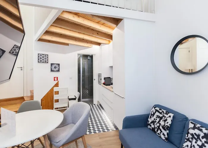 Arroios Urban Studio With Mezzanine شقة